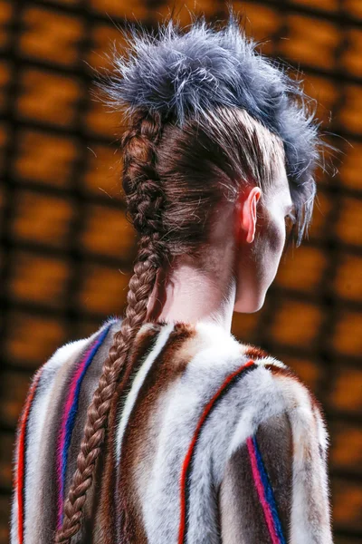 Look 3